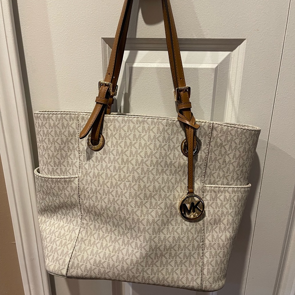 Michael kors purse